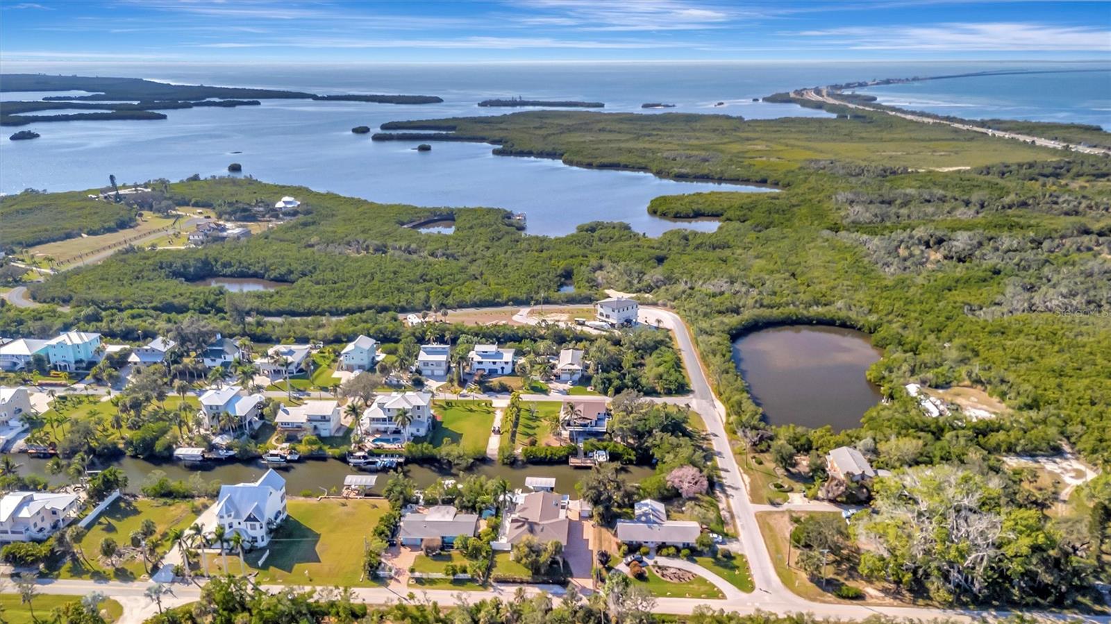 Image 82 of 98 For 1841 Bayshore Drive