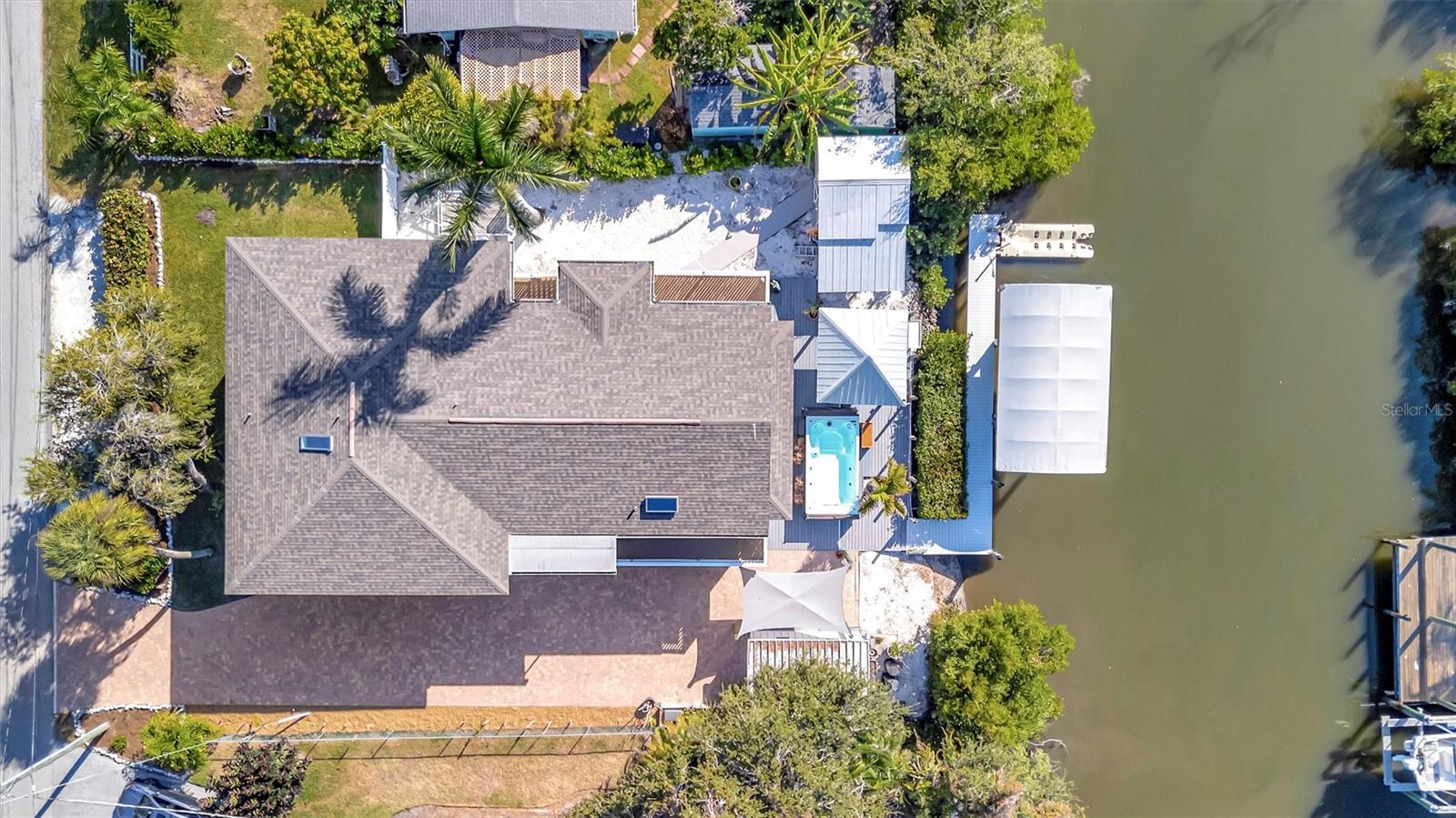 Image 84 of 98 For 1841 Bayshore Drive