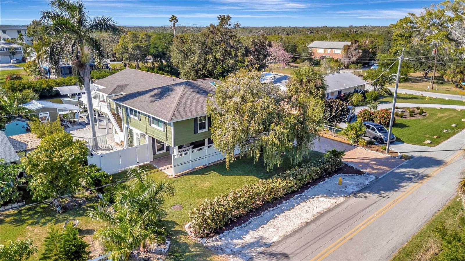 Image 85 of 98 For 1841 Bayshore Drive