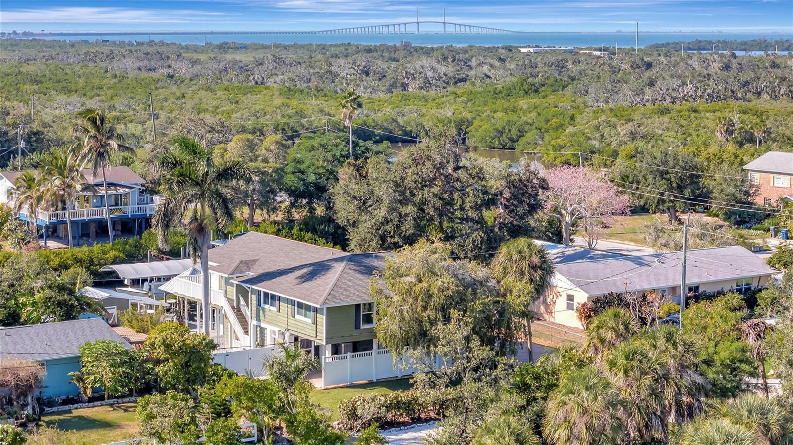 Image 87 of 98 For 1841 Bayshore Drive