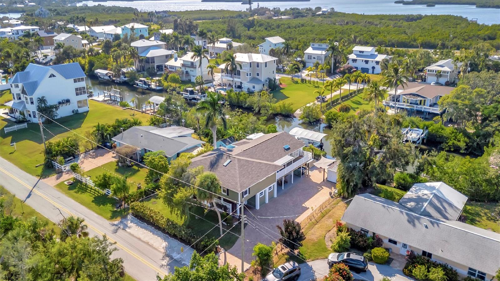 Image 88 of 98 For 1841 Bayshore Drive