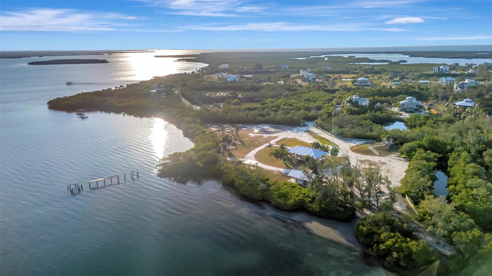 Image 90 of 98 For 1841 Bayshore Drive