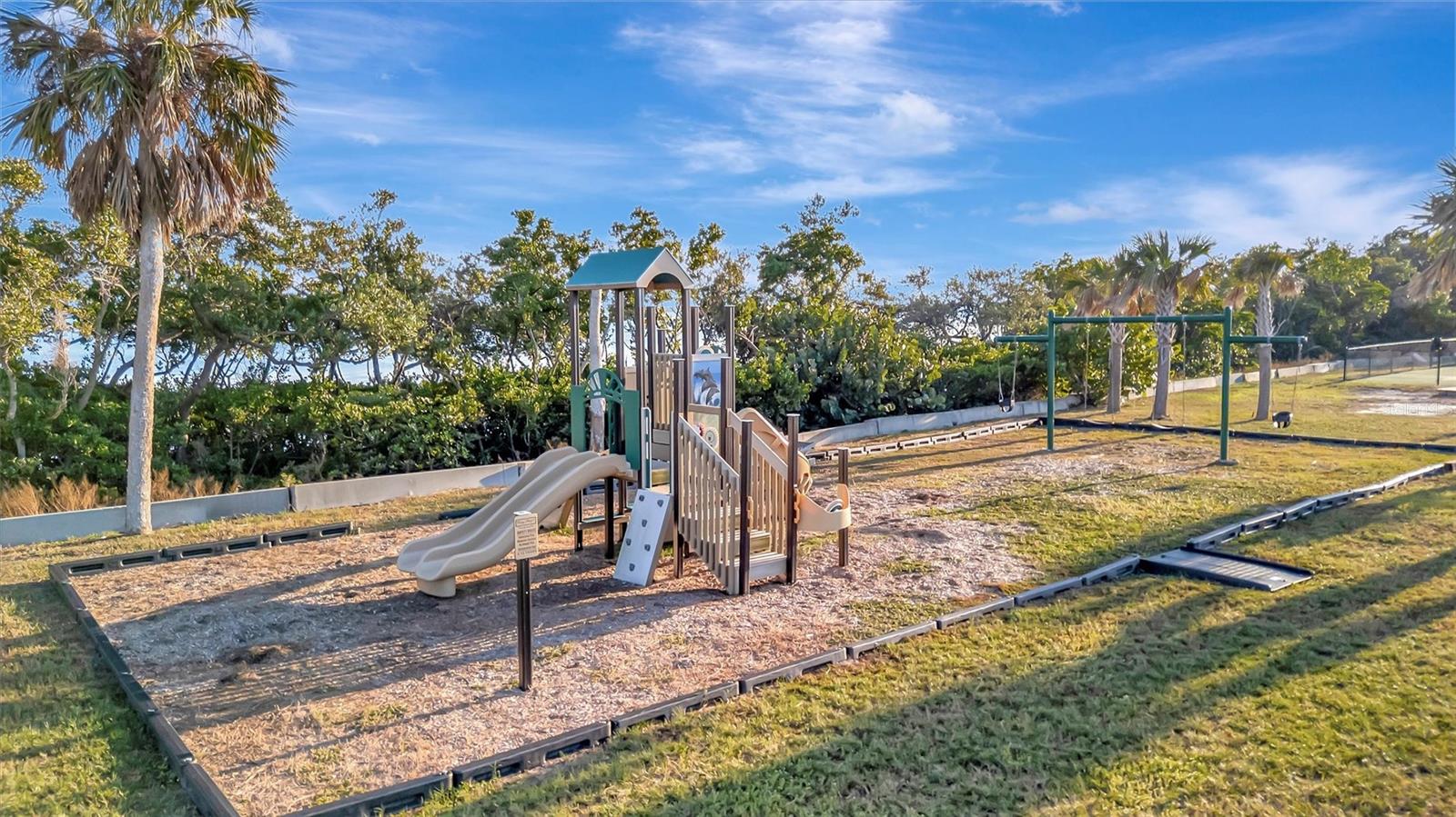 Image 93 of 98 For 1841 Bayshore Drive