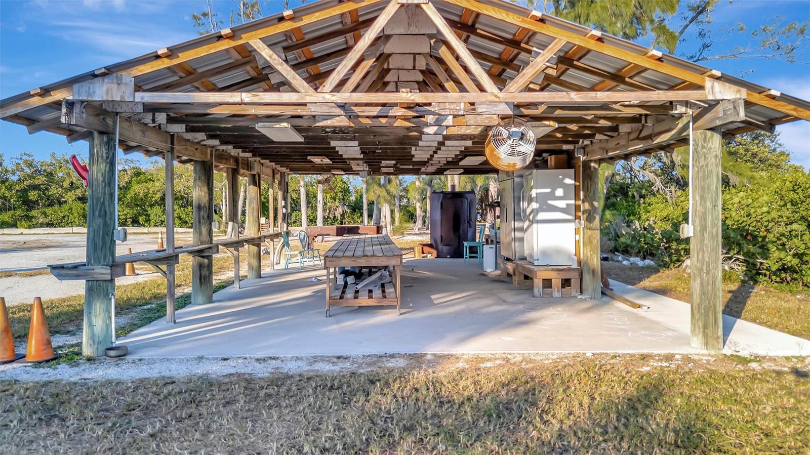 Image 96 of 98 For 1841 Bayshore Drive