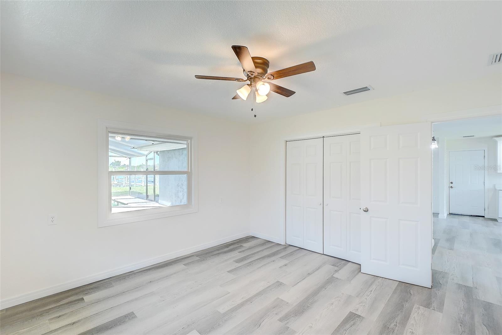 Image 16 of 45 For 4867 Riverside Drive