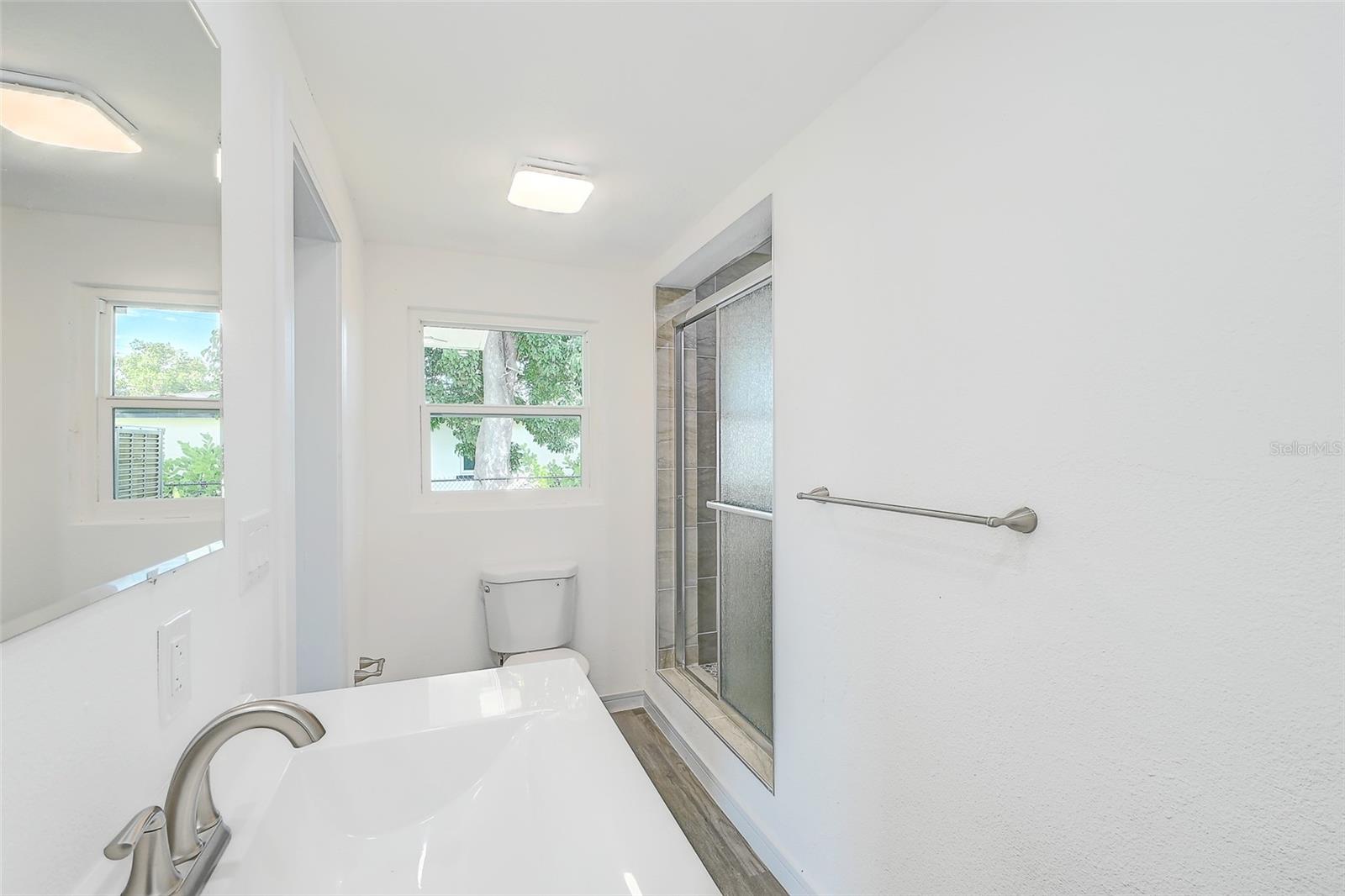 Image 20 of 45 For 4867 Riverside Drive