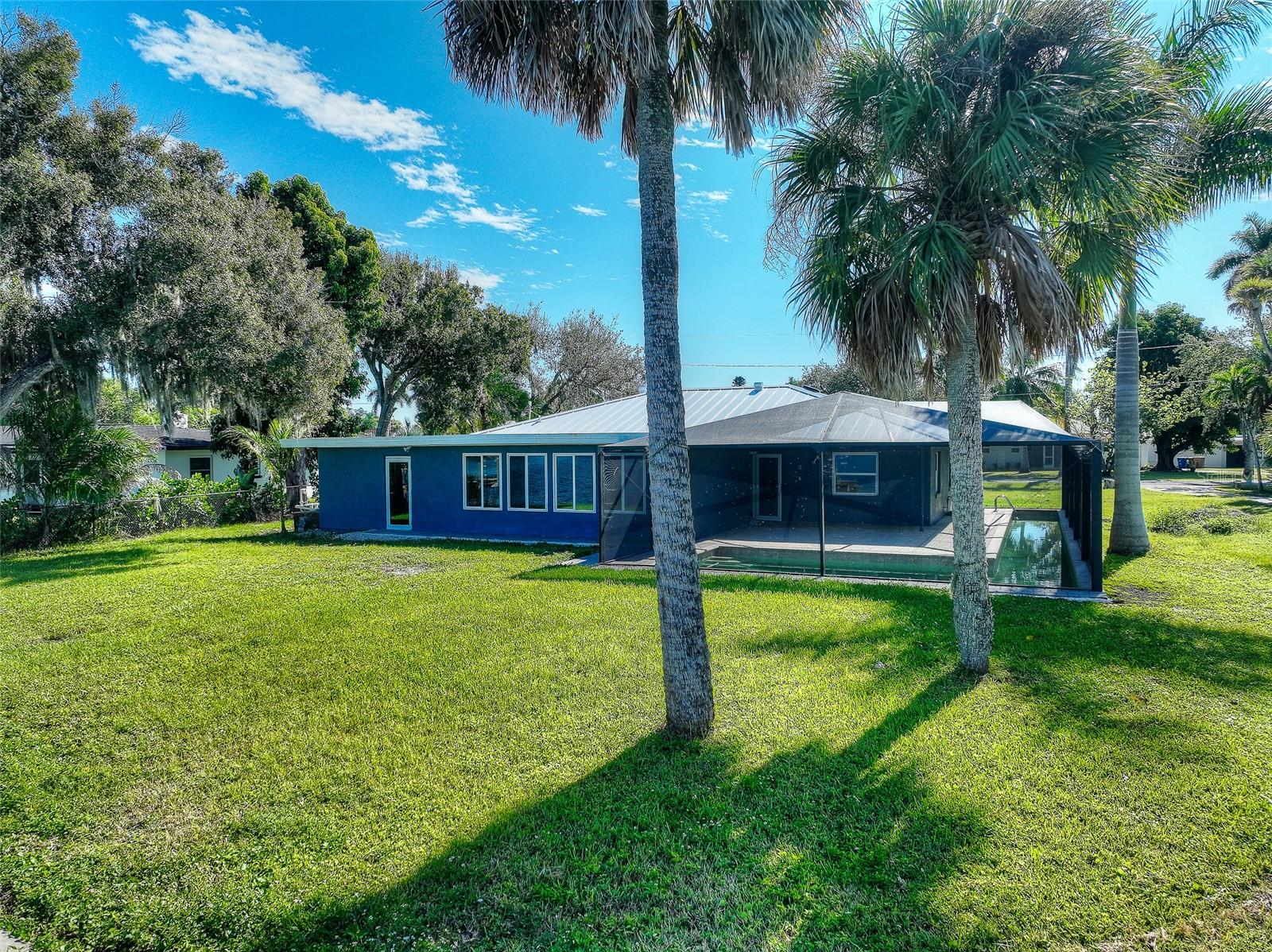 Image 36 of 45 For 4867 Riverside Drive