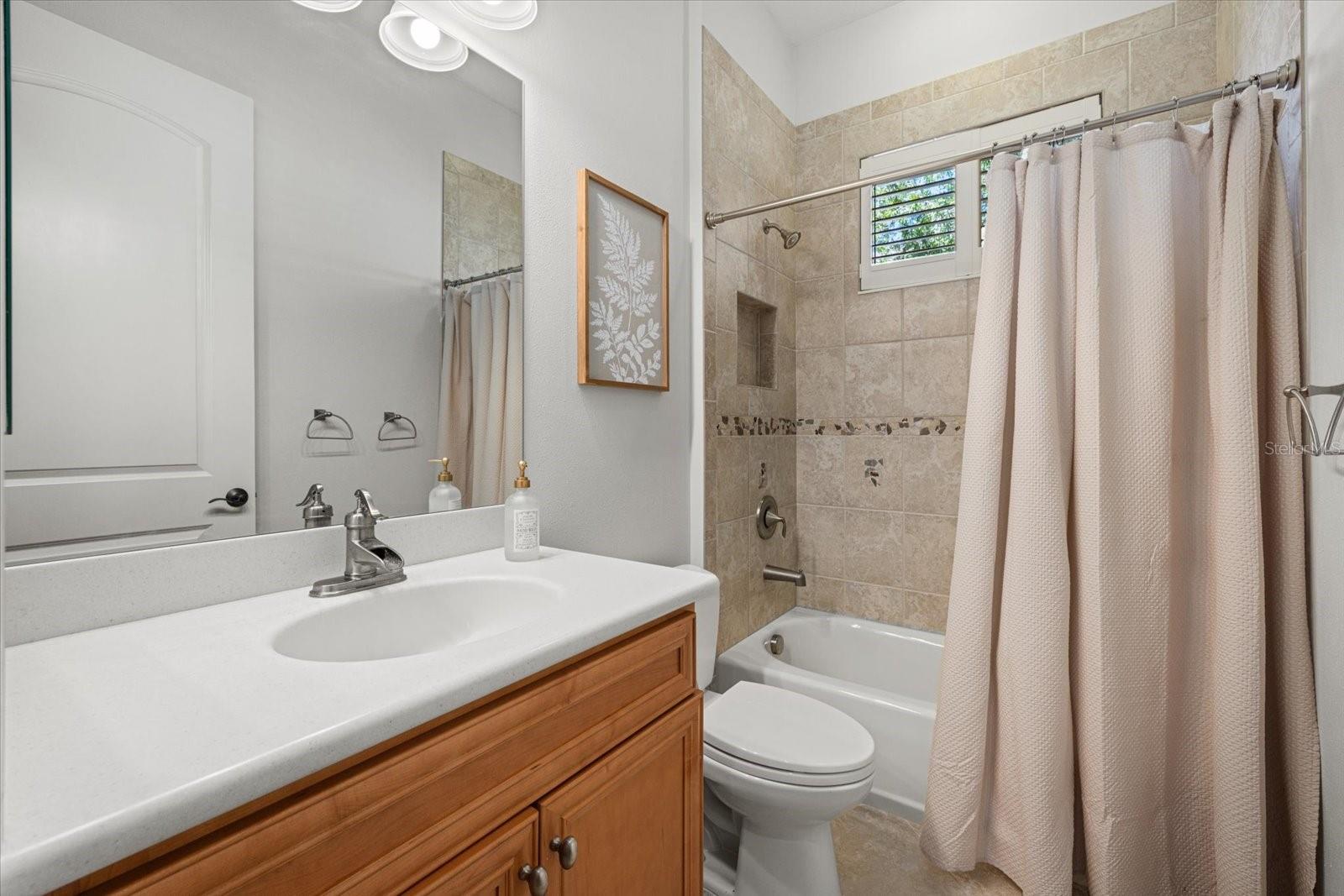 Image 33 of 76 For 13190 Campanile Court