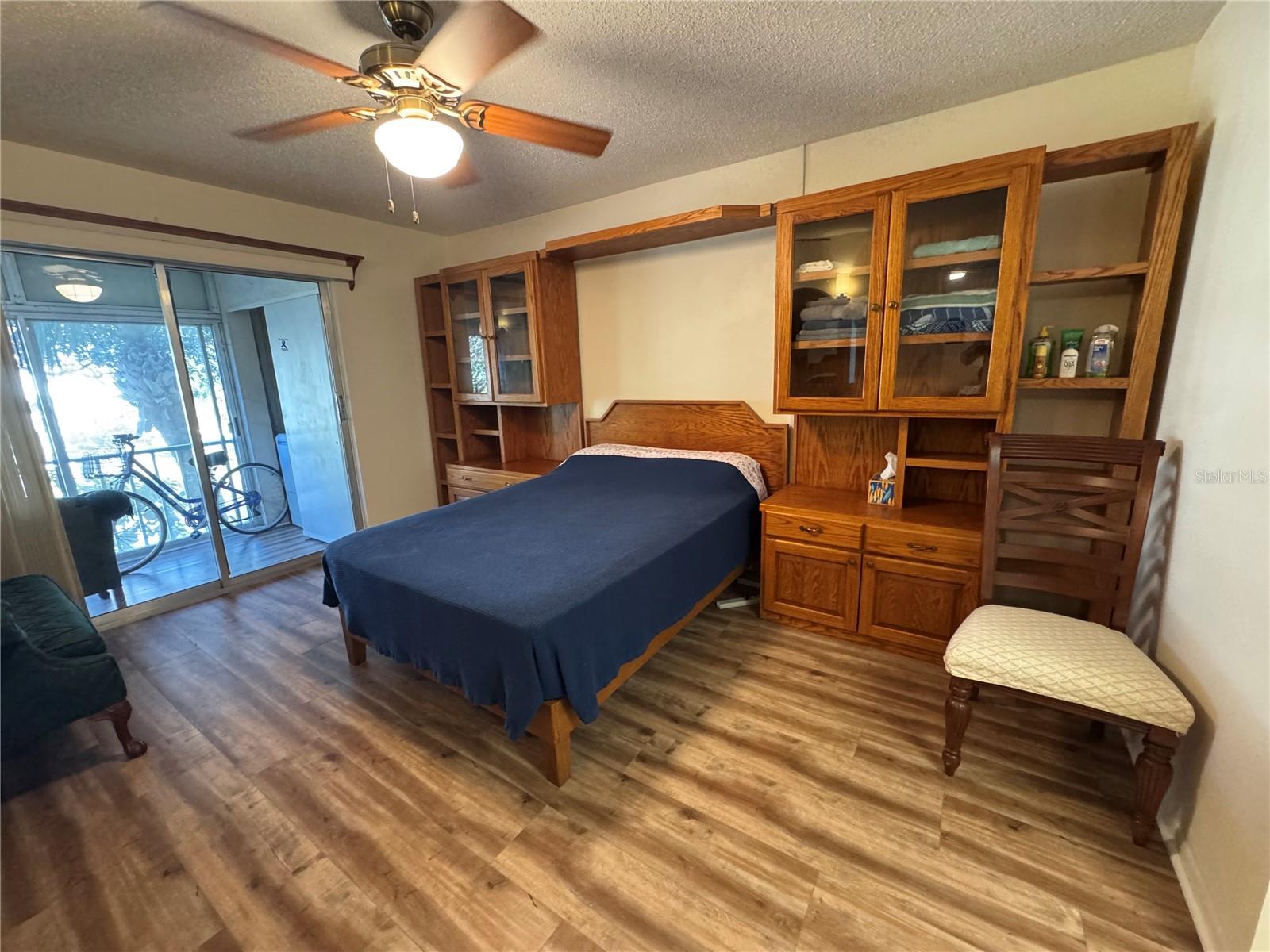 Image 7 of 17 For 3122 Lake Bayshore Drive 218