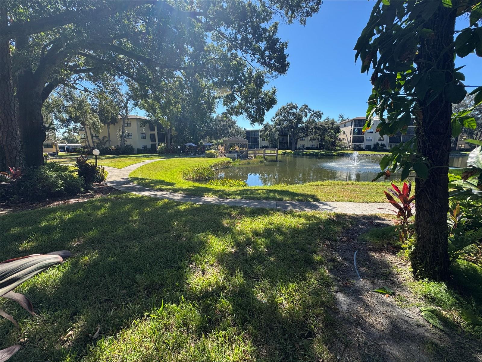 Image 17 of 20 For 315 30th Avenue W 101b