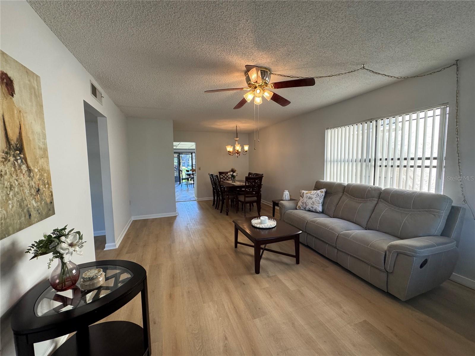 Image 3 of 20 For 315 30th Avenue W 101b