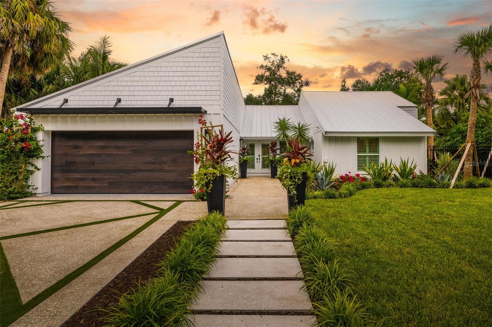 Details for 1705 Field Road, SARASOTA, FL 34231