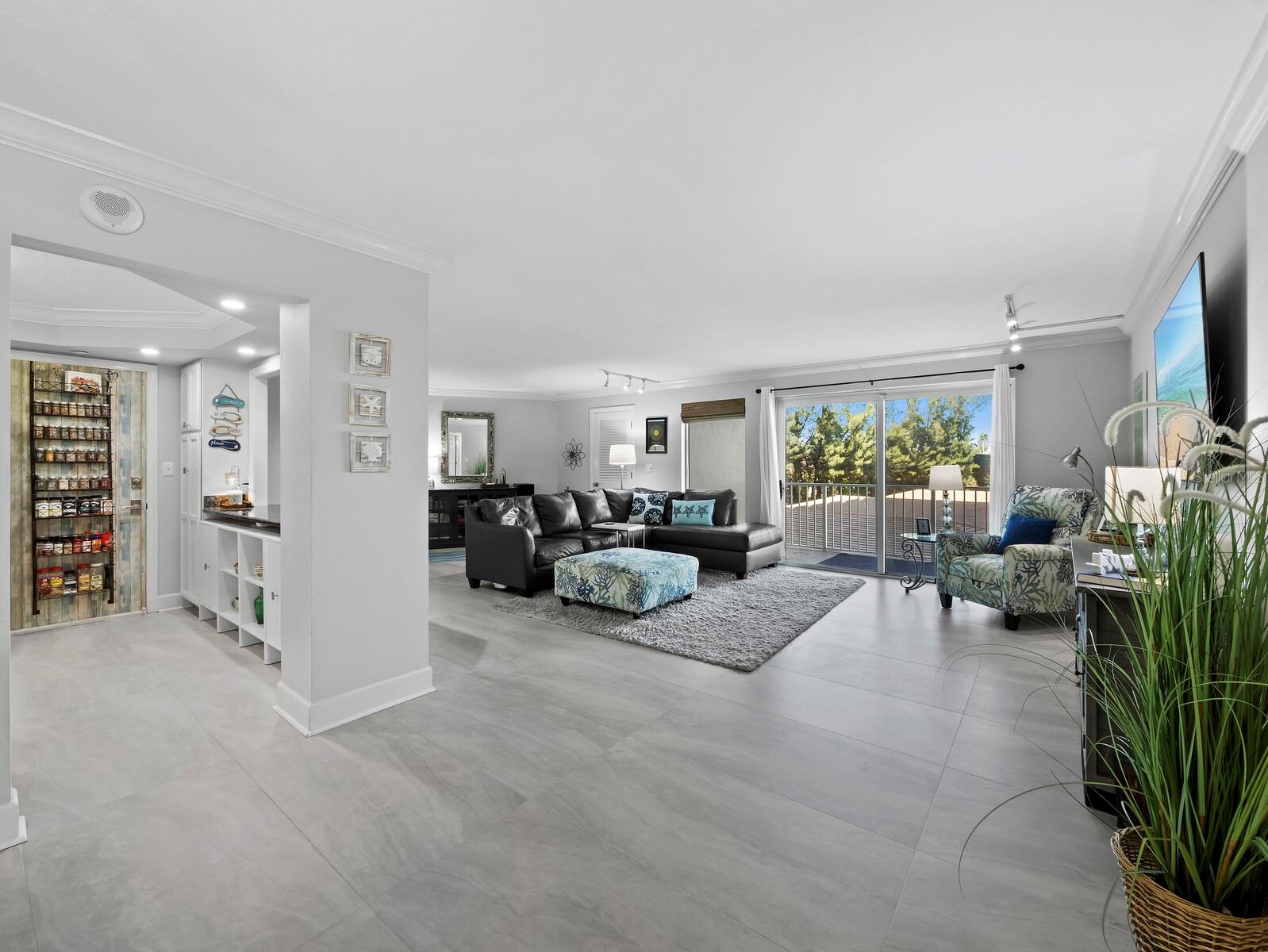 Image 9 of 42 For 2301 Gulf Of Mexico Drive 34n