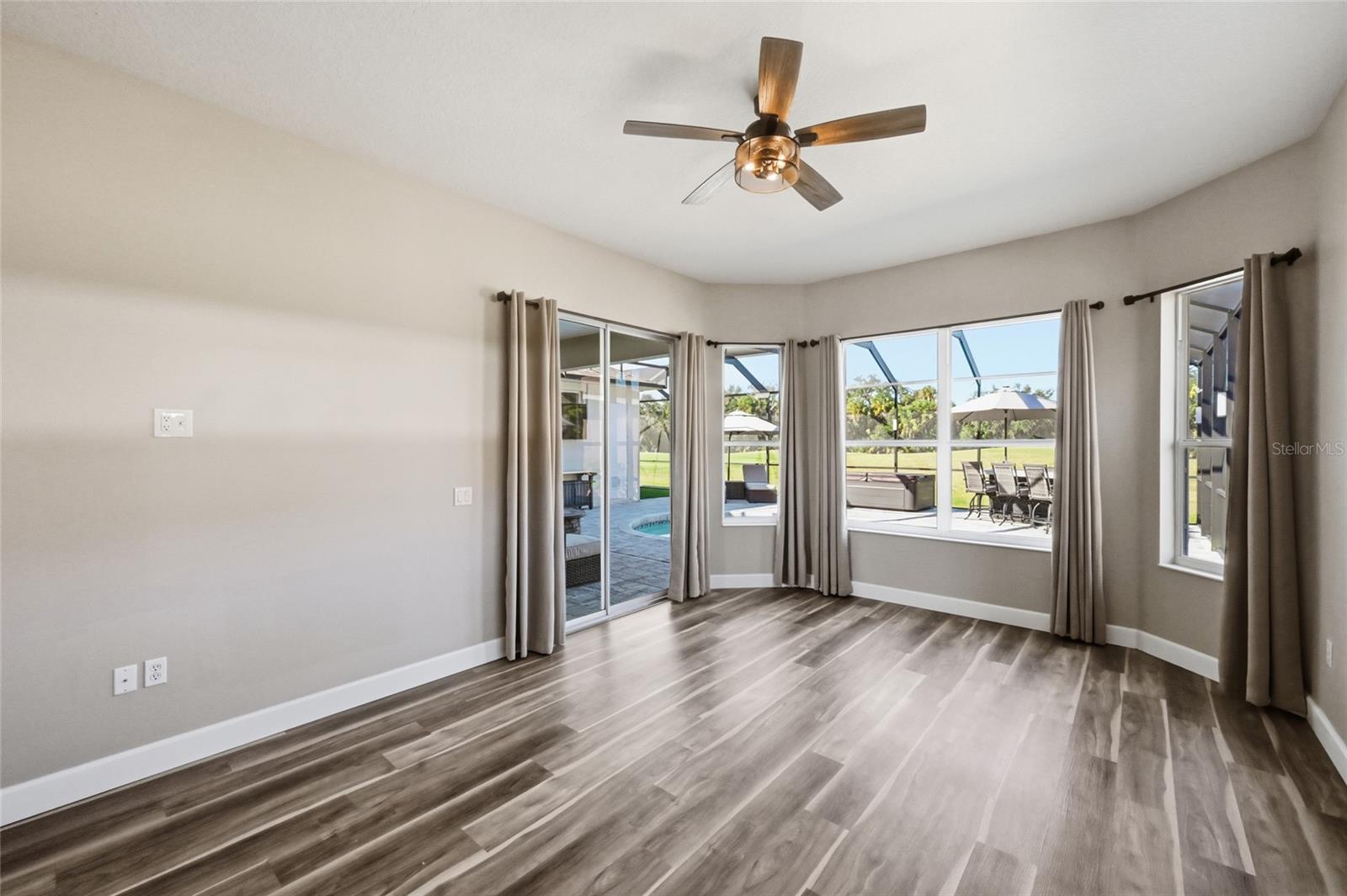 Image 14 of 43 For 574 Planters Manor Way