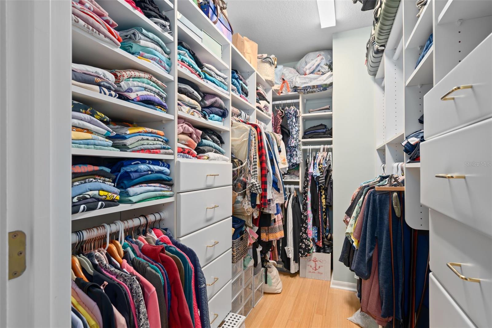 Image 17 of 38 For 923 Greenlawn Street