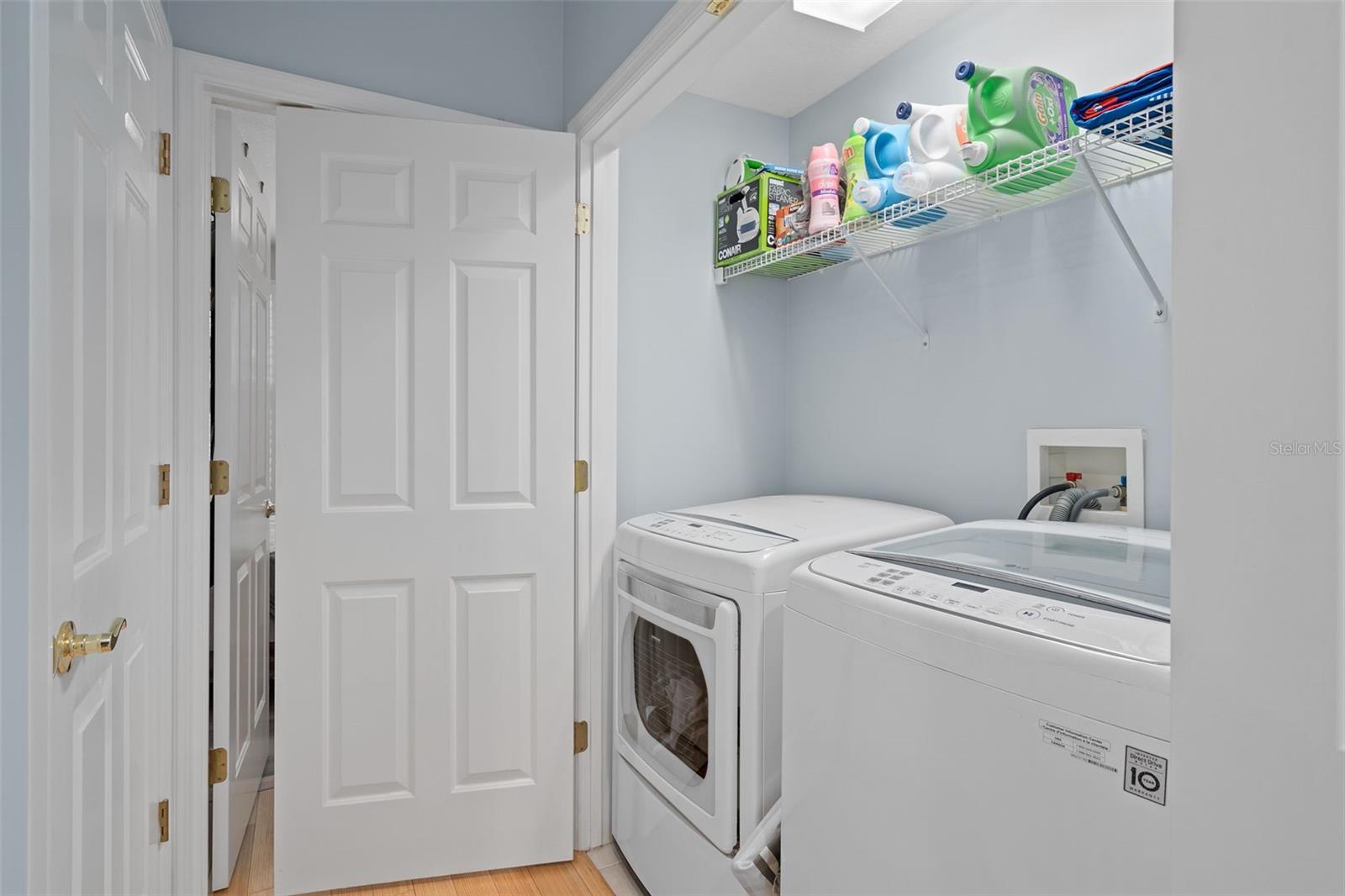 Image 24 of 38 For 923 Greenlawn Street