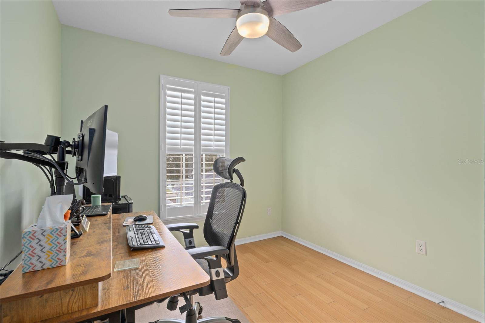 Image 25 of 38 For 923 Greenlawn Street