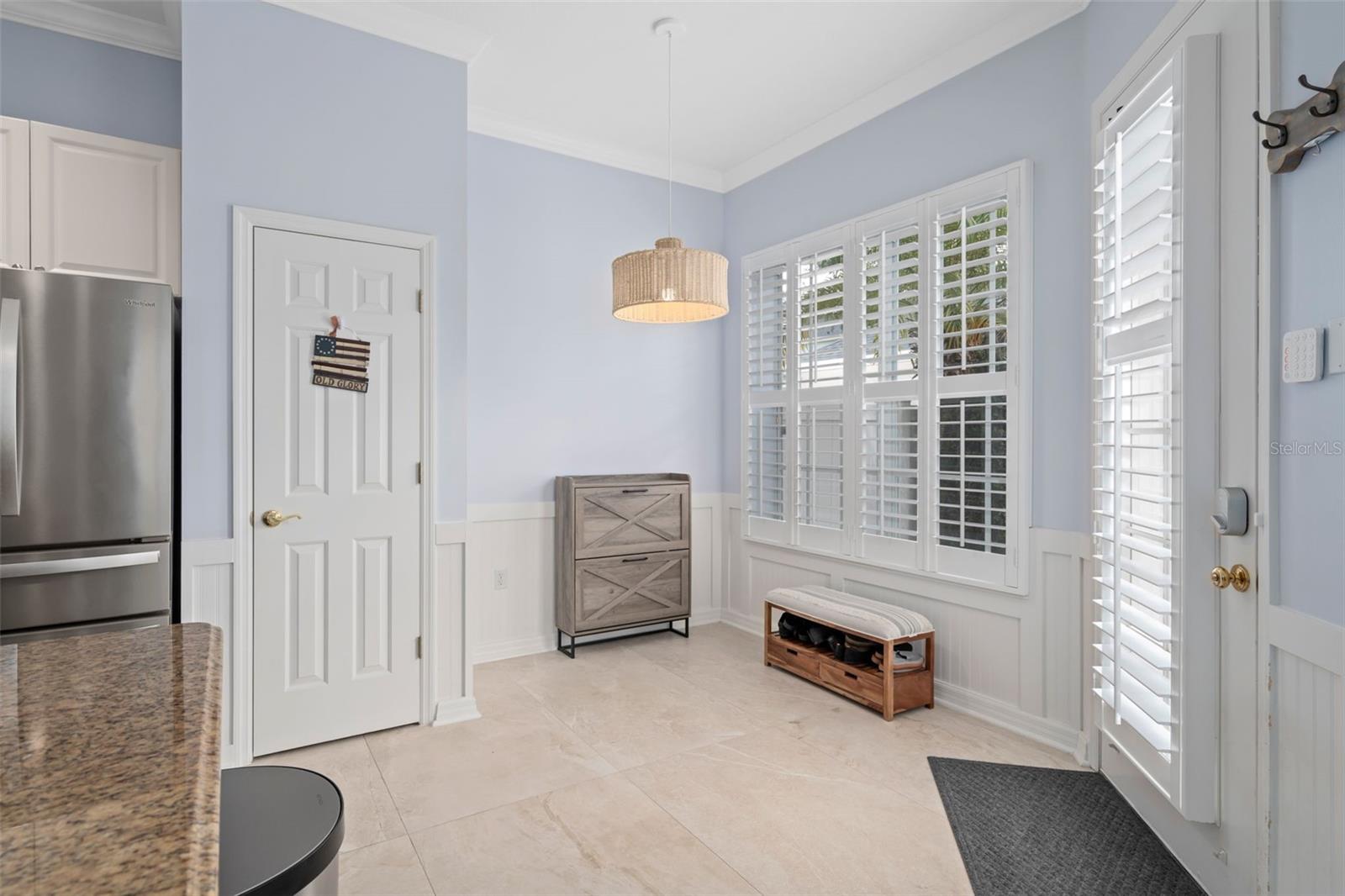 Image 8 of 38 For 923 Greenlawn Street