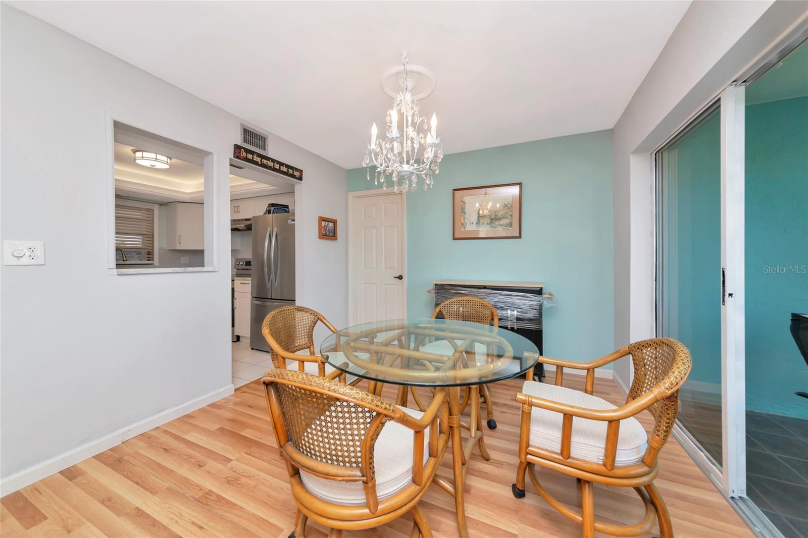 Image 16 of 35 For 1720 Lakeside Drive 1716-b