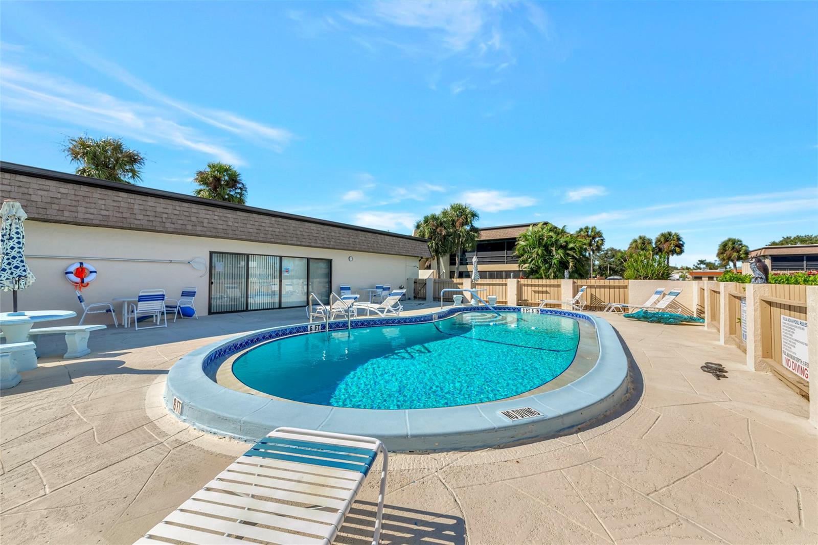 Image 24 of 35 For 1720 Lakeside Drive 1716-b