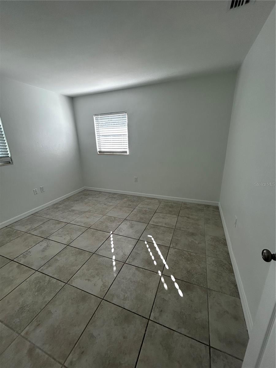 Image 5 of 8 For 1980 S. East Avenue