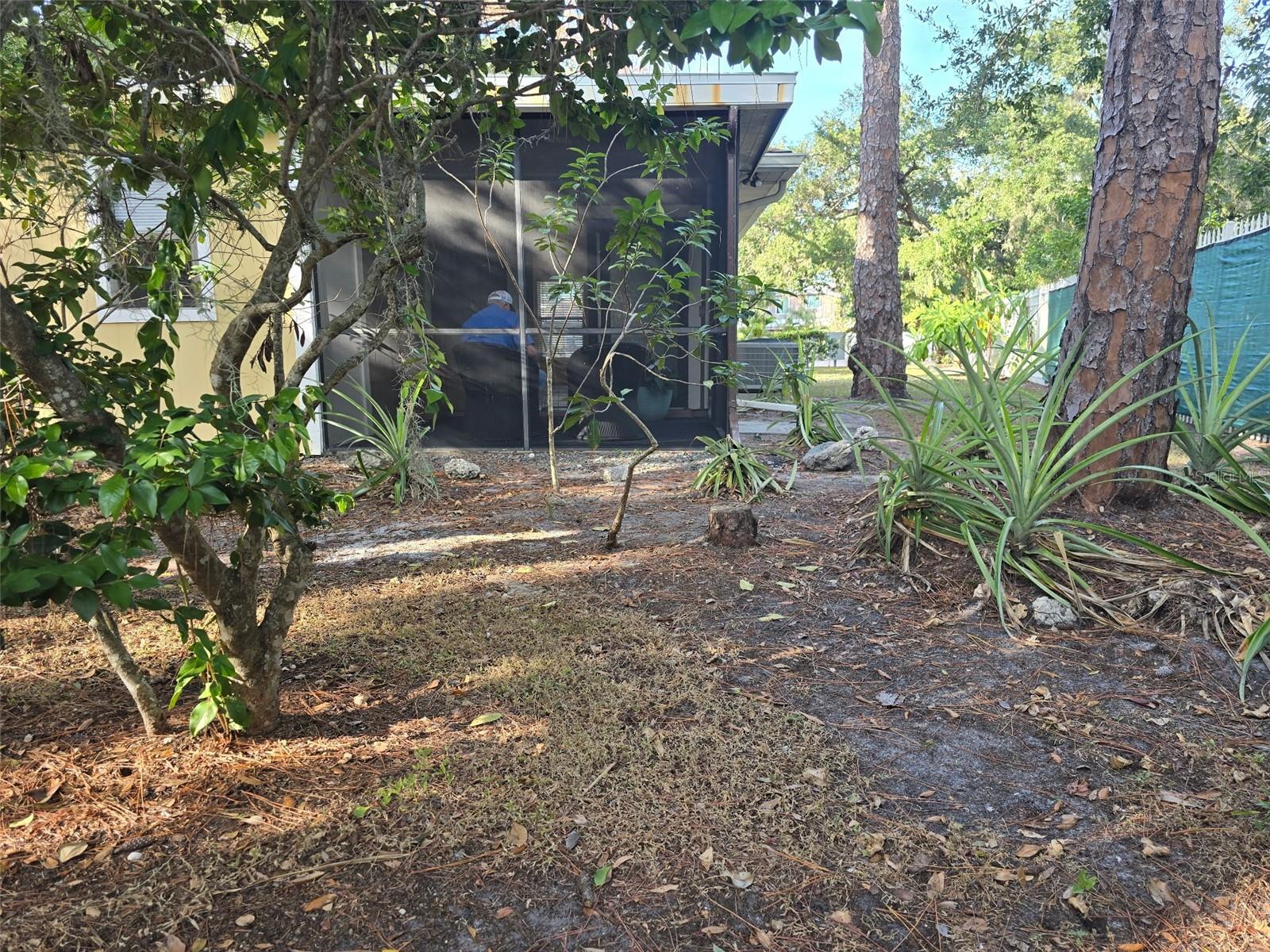 Image 12 of 17 For 4601 Summer Drive