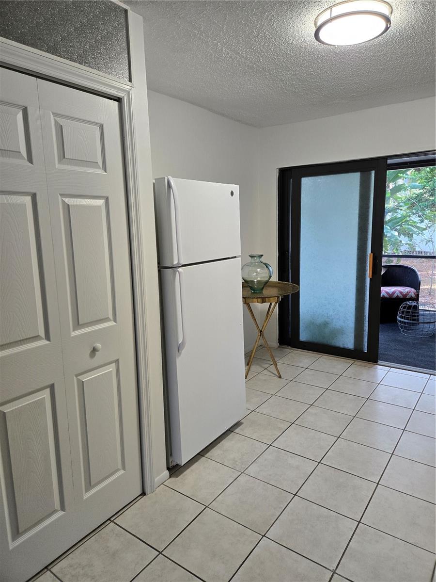 Image 4 of 17 For 4601 Summer Drive