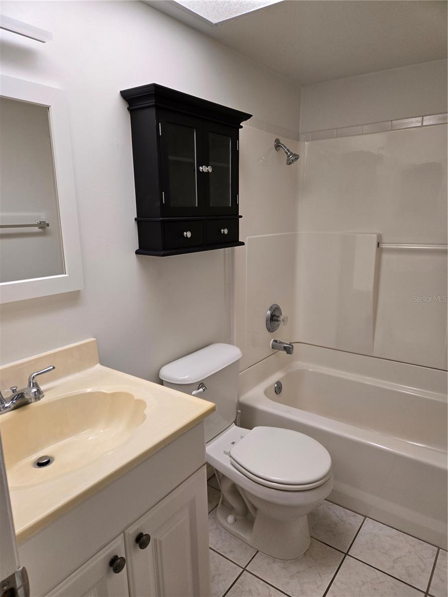 Image 5 of 17 For 4601 Summer Drive