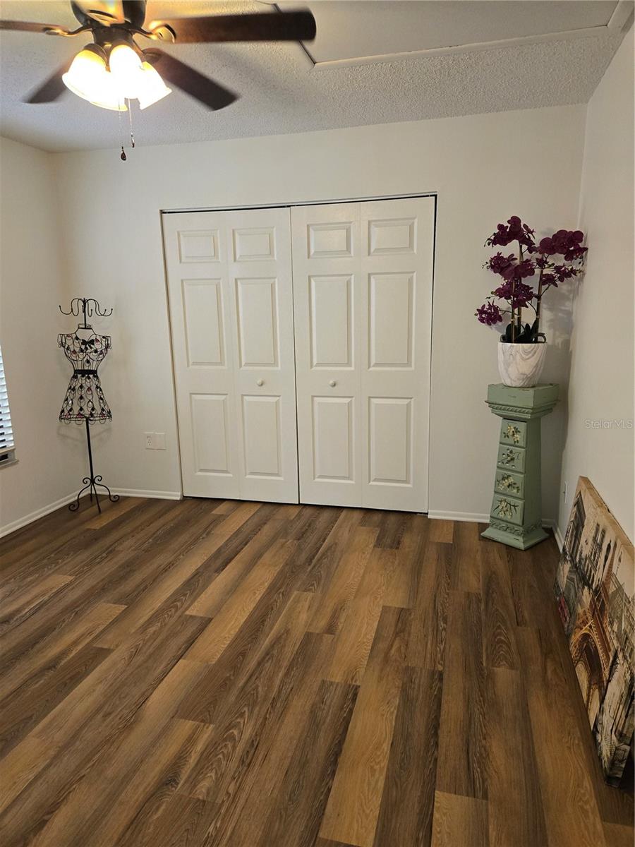 Image 7 of 17 For 4601 Summer Drive