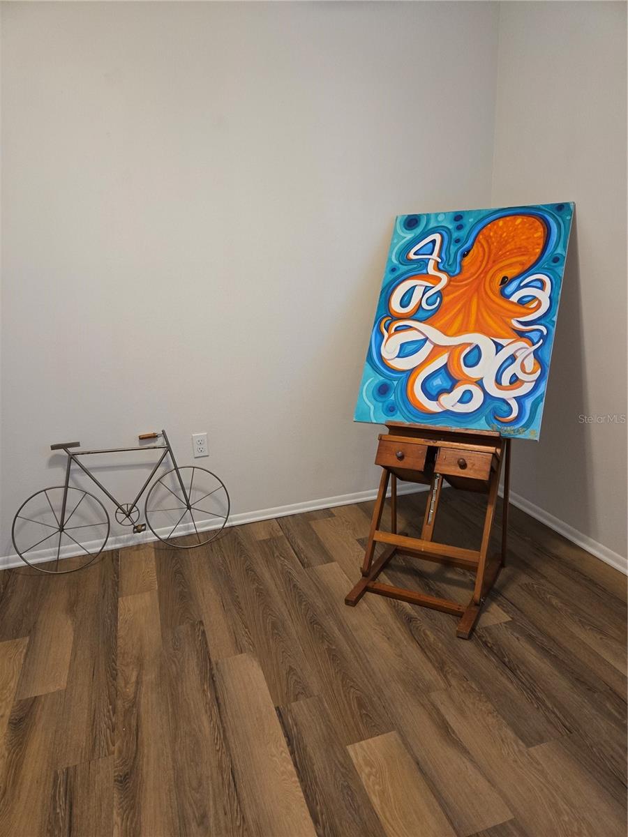 Image 9 of 17 For 4601 Summer Drive