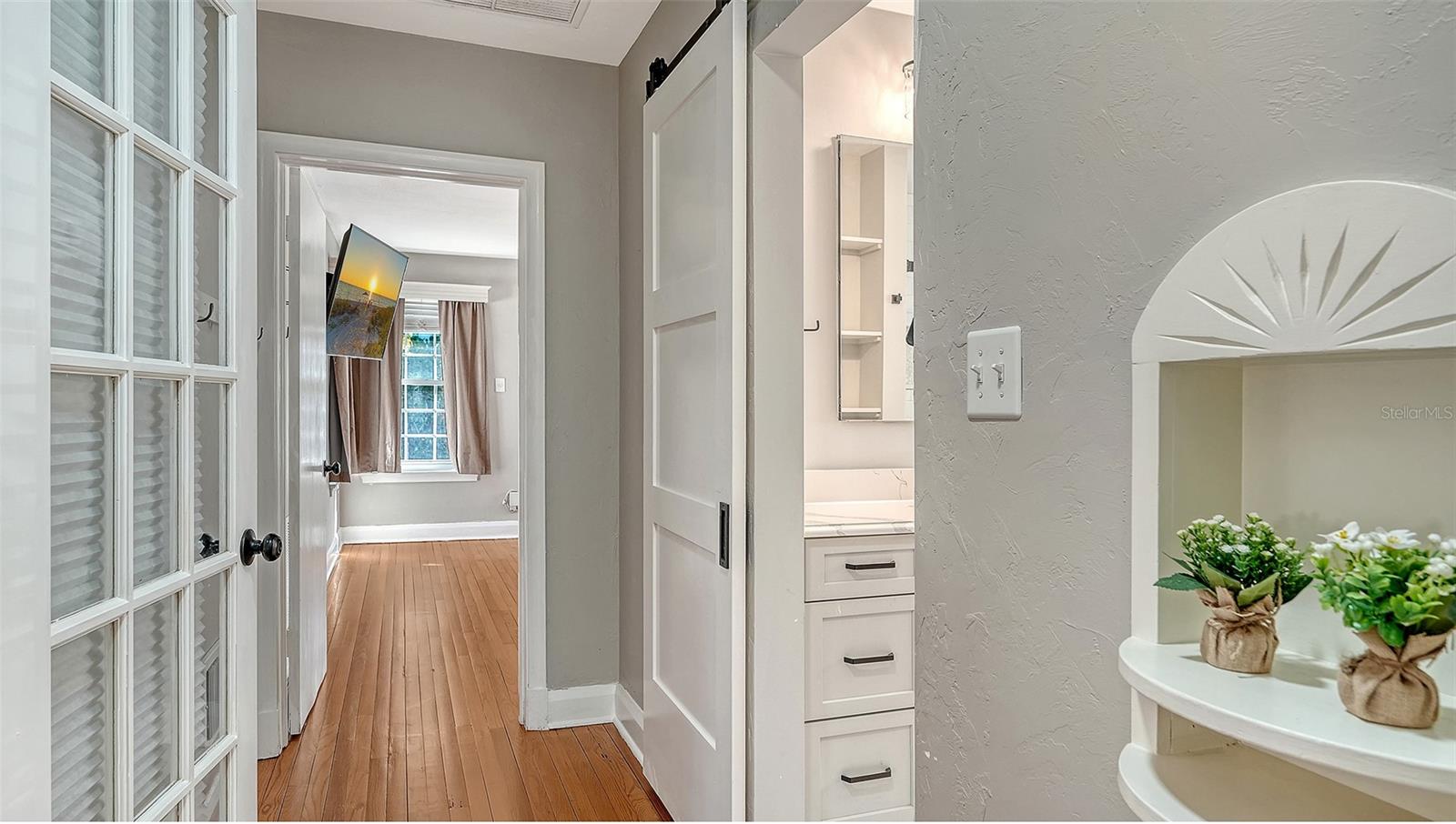 Image 11 of 45 For 121 24th Street W