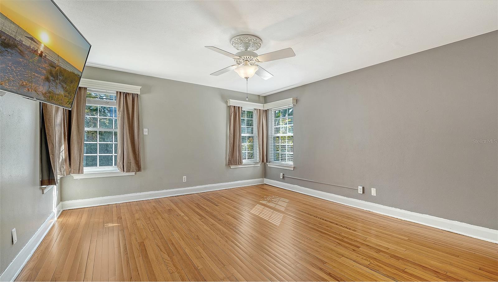 Image 15 of 45 For 121 24th Street W