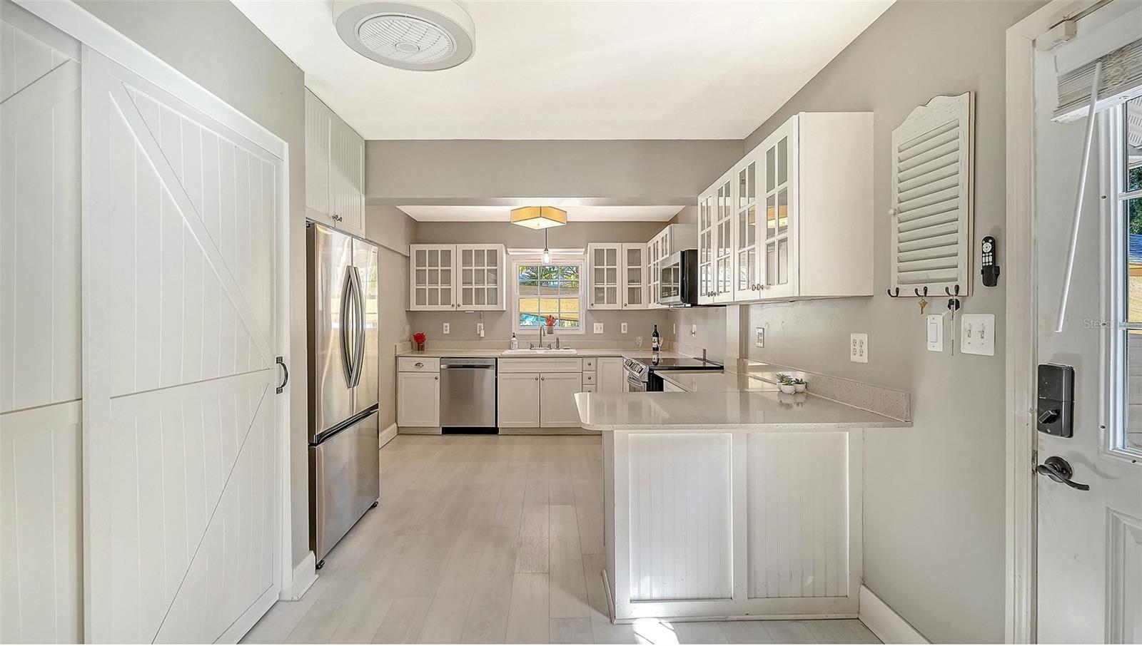 Image 23 of 45 For 121 24th Street W