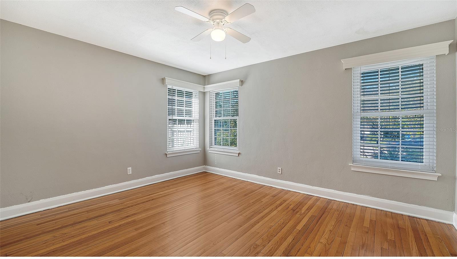 Image 24 of 45 For 121 24th Street W