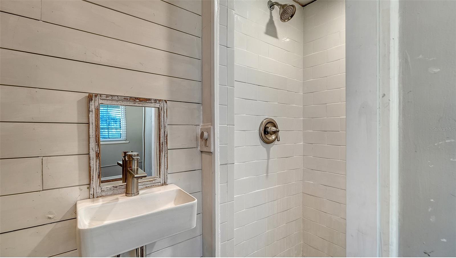 Image 29 of 45 For 121 24th Street W