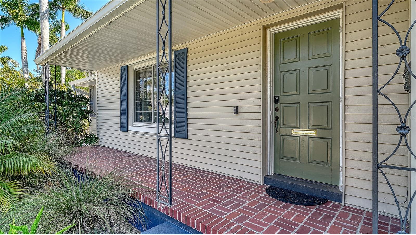 Image 6 of 45 For 121 24th Street W