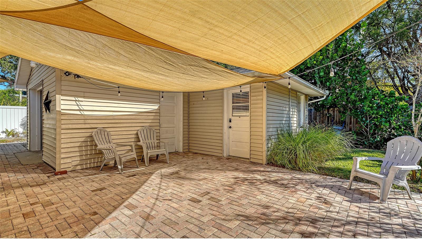 Image 7 of 45 For 121 24th Street W