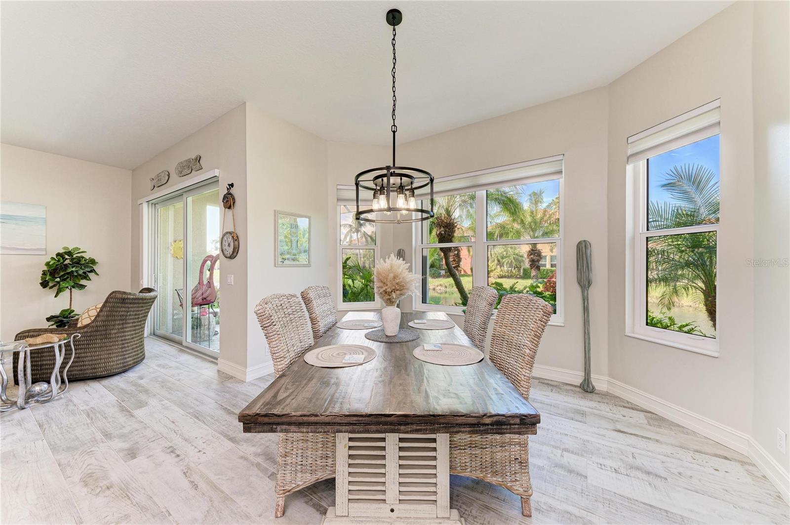 Image 19 of 47 For 311 11th Avenue E