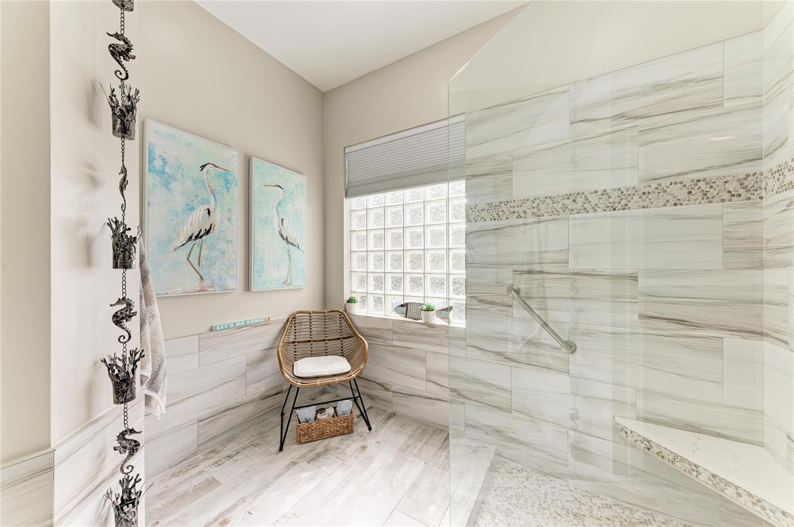 Image 25 of 47 For 311 11th Avenue E