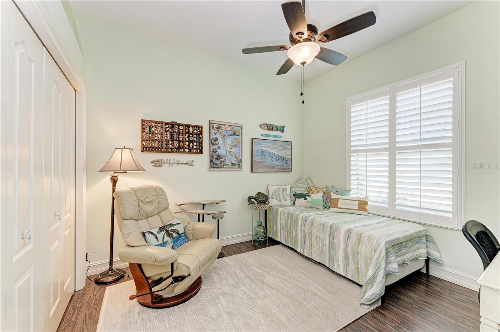 Image 27 of 47 For 311 11th Avenue E