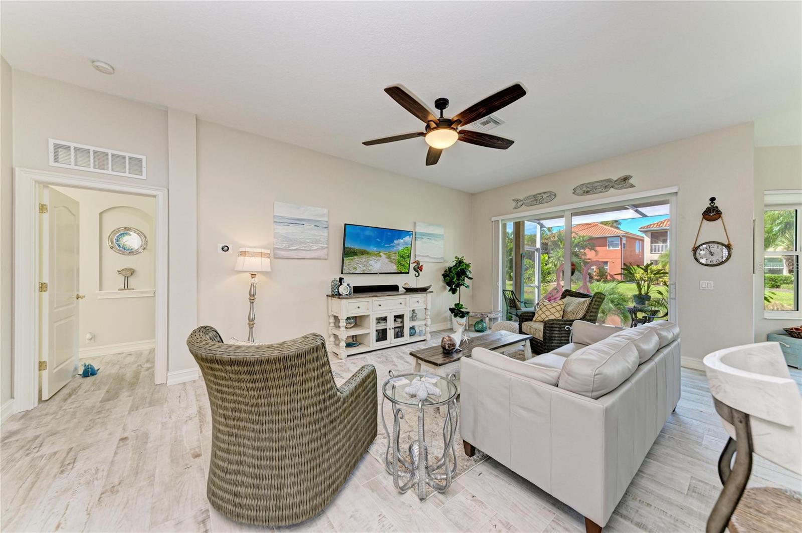 Image 8 of 47 For 311 11th Avenue E