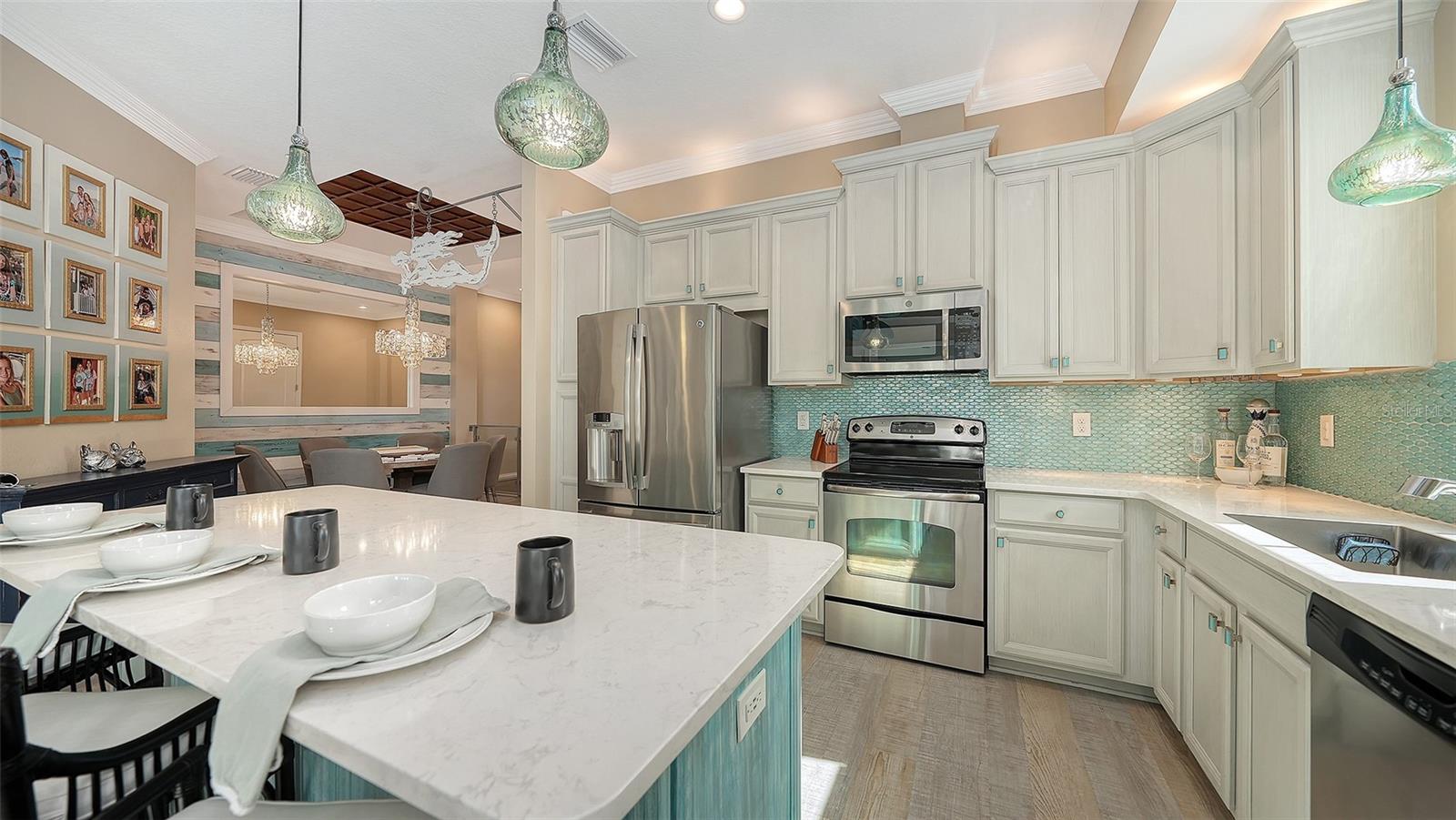 Image 10 of 79 For 344 Sapphire Lake Drive 201