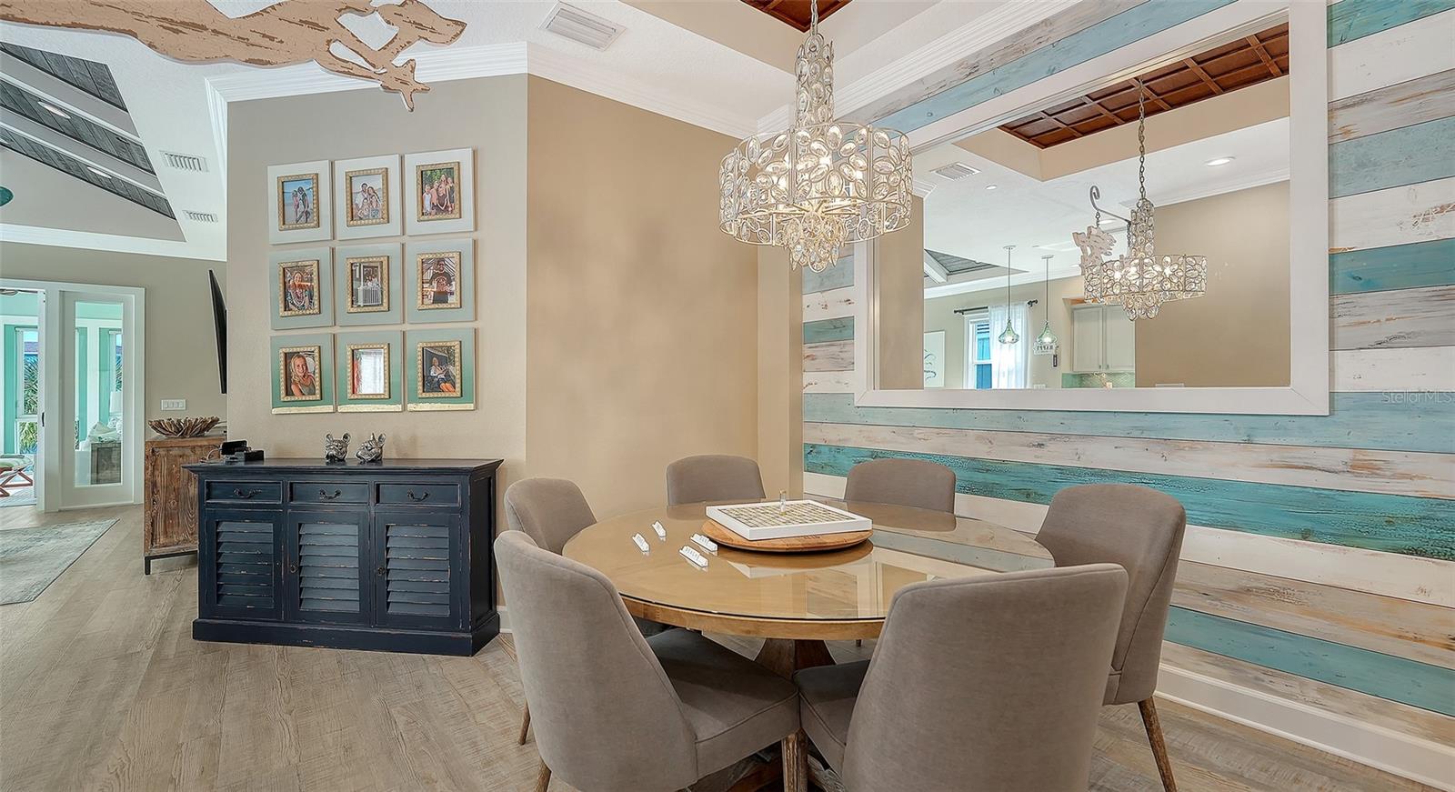 Image 16 of 79 For 344 Sapphire Lake Drive 201