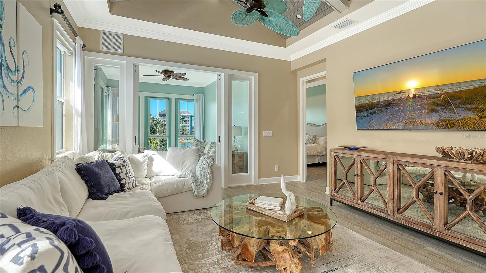 Image 22 of 79 For 344 Sapphire Lake Drive 201