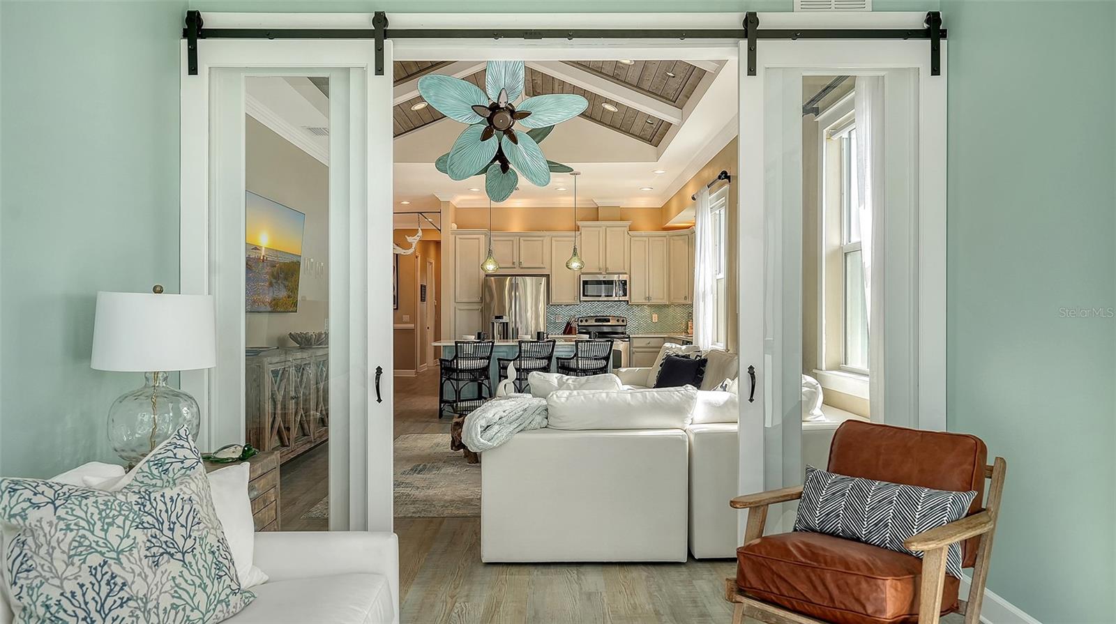 Image 27 of 79 For 344 Sapphire Lake Drive 201