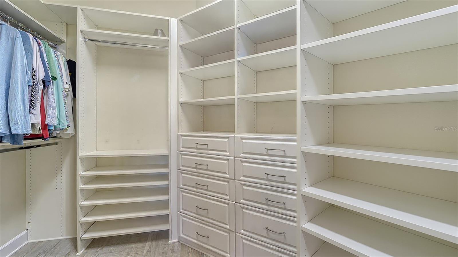 Image 32 of 79 For 344 Sapphire Lake Drive 201