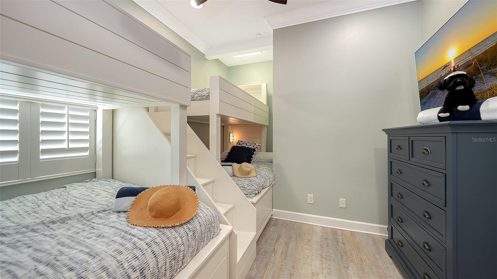 Image 39 of 79 For 344 Sapphire Lake Drive 201