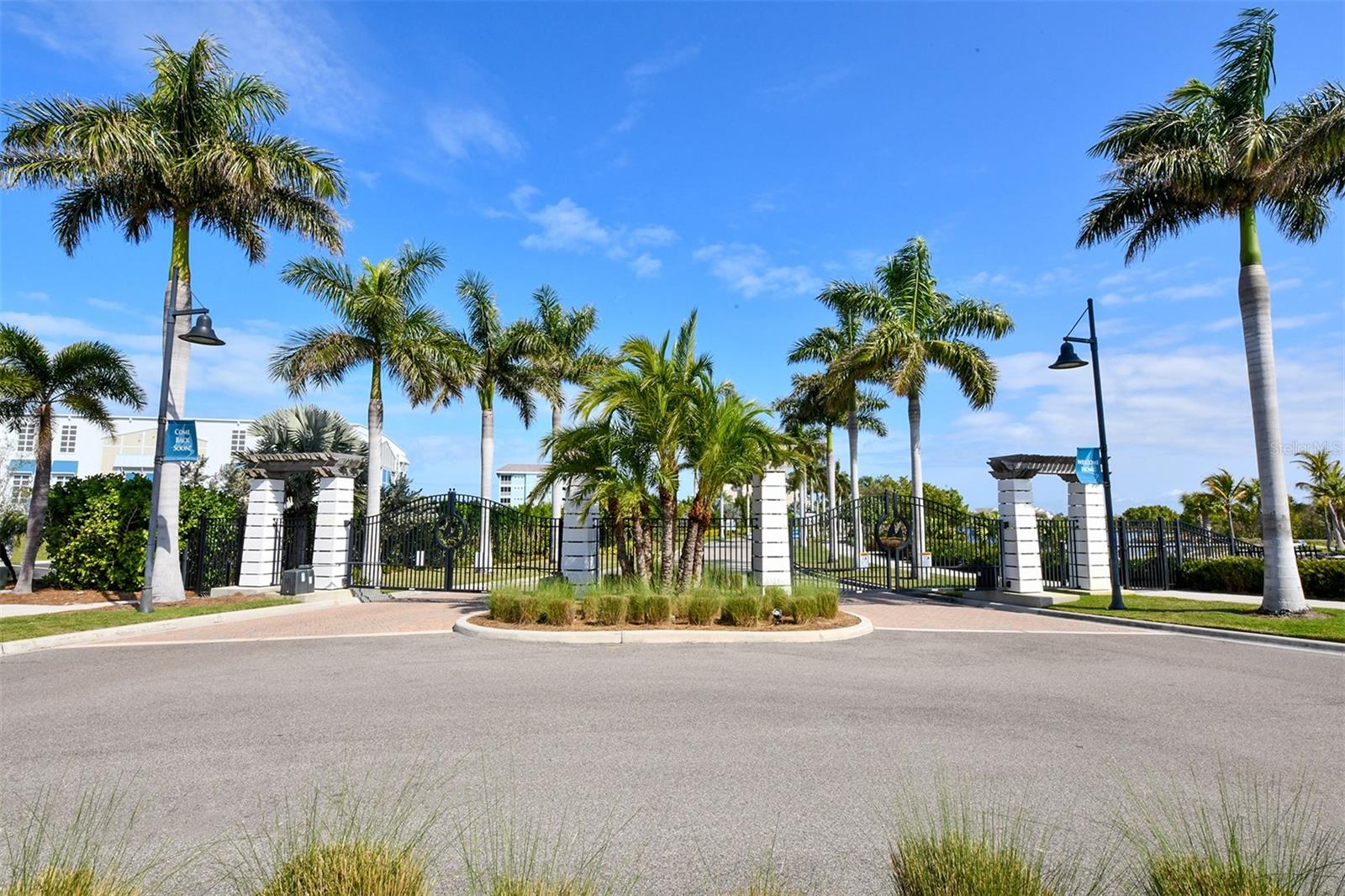 Image 60 of 79 For 344 Sapphire Lake Drive 201