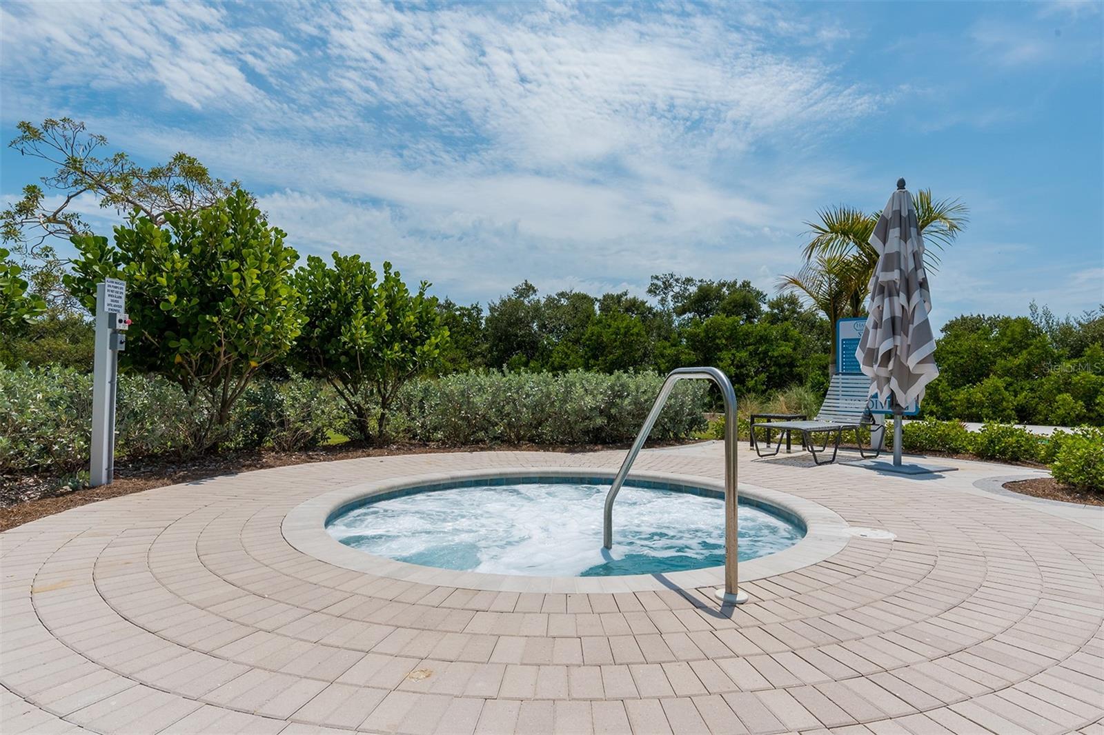 Image 66 of 79 For 344 Sapphire Lake Drive 201