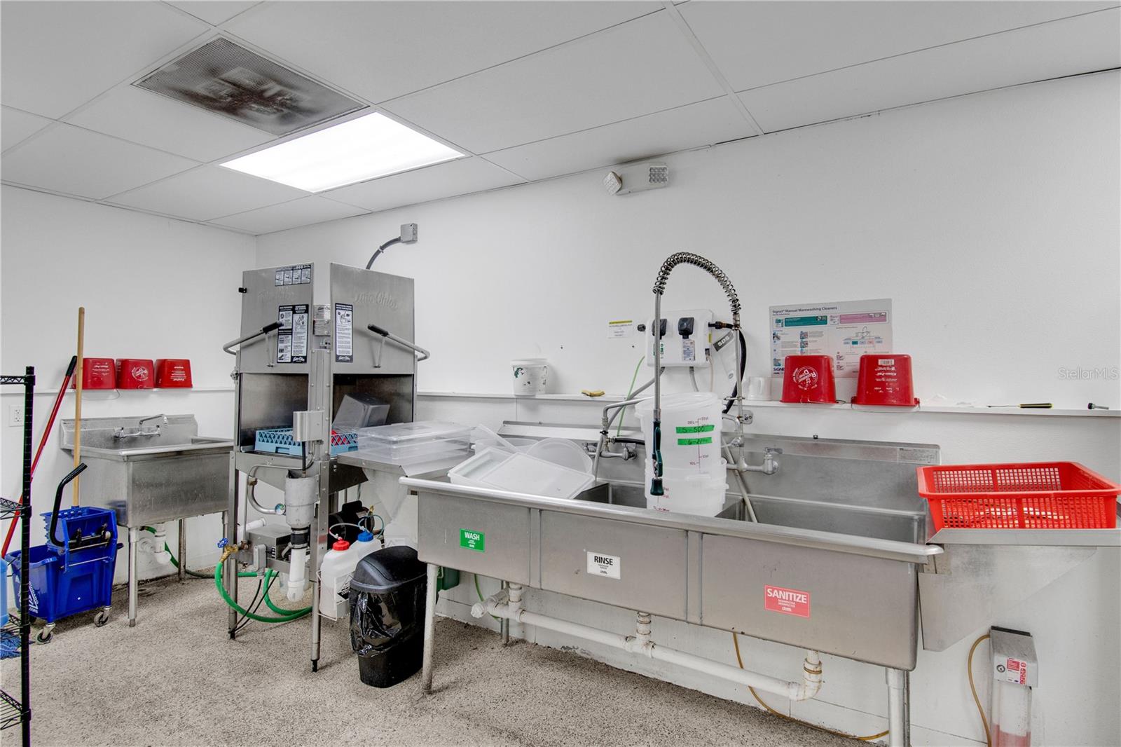 Image 43 of 60 For 1786 Semoran Boulevard